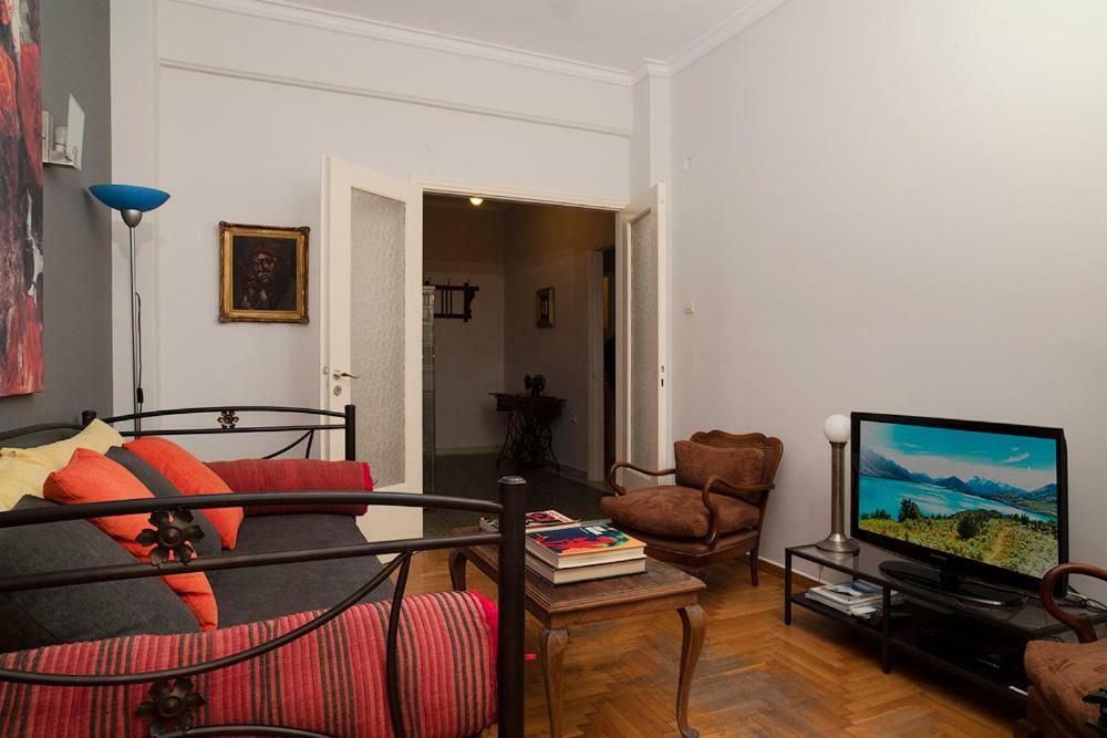 Vintage Apartment Next To Acropolis Museum Atene Esterno foto