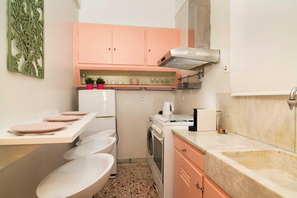 Vintage Apartment Next To Acropolis Museum Atene Esterno foto
